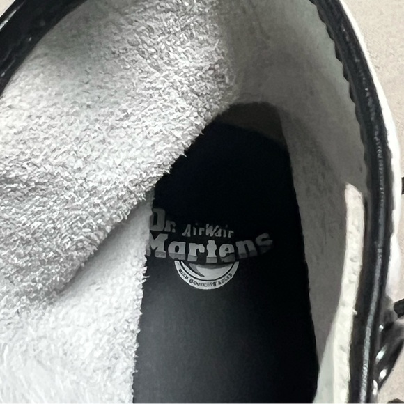 Dr. Martens 1460 White Leather Lace-Up Combat Boots • Women’s 8 (EU 39) - Picture 13 of 15